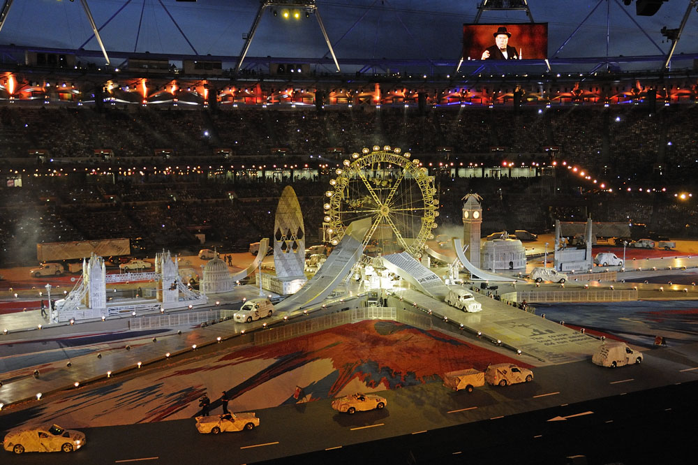 Model of London landmarks presented at Closing Ceremony