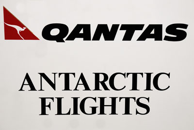 Quantas Flight Sign