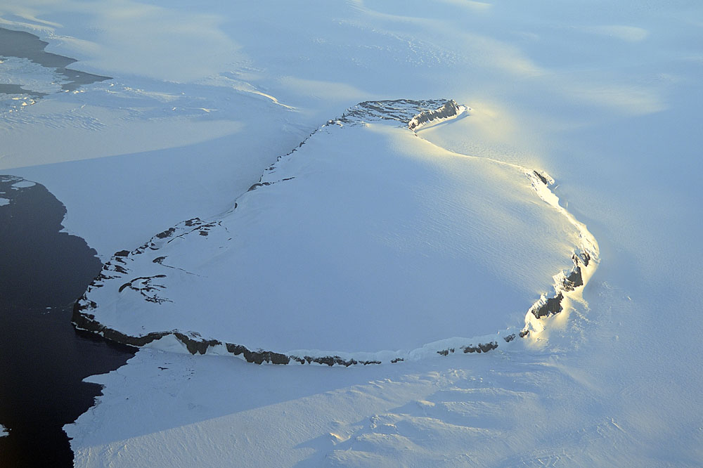 Mountain range covered in snow and ice
