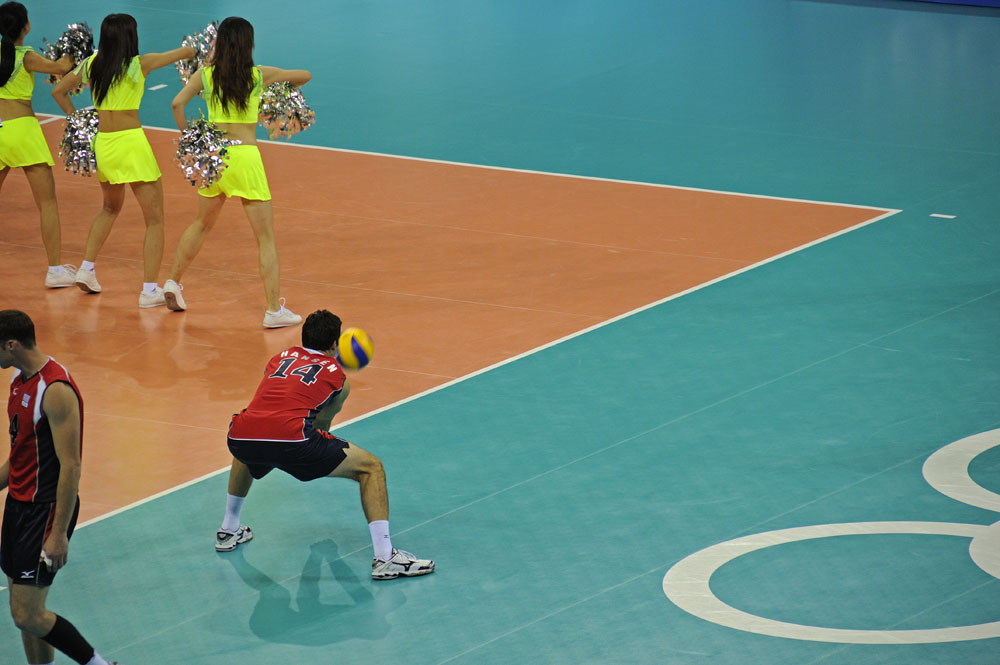 Kevin Hansen practicing at men's volleyball