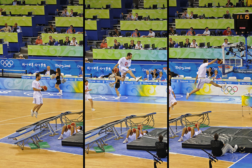 Entertainment at women's basketball finals