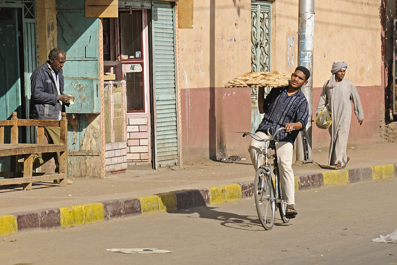 Bread being delivered on the streets of Edfu