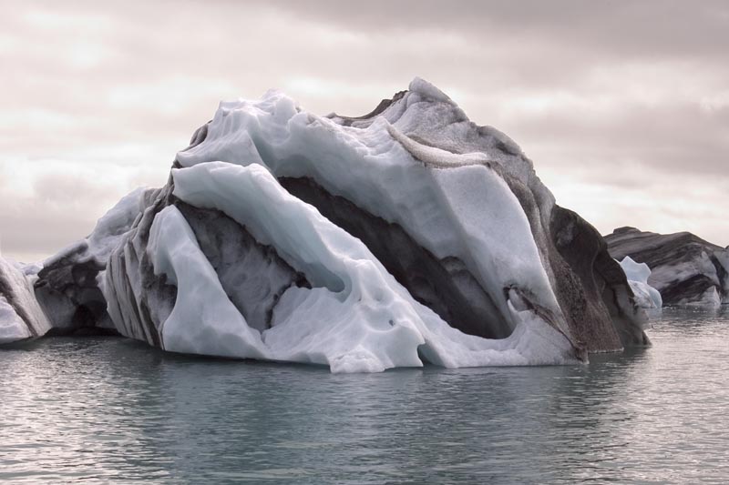 Icebergs in Jökulsárlón glacial lagoon