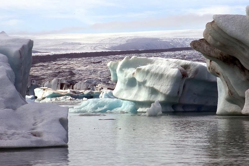 Icebergs in Jökulsárlón glacial lagoon