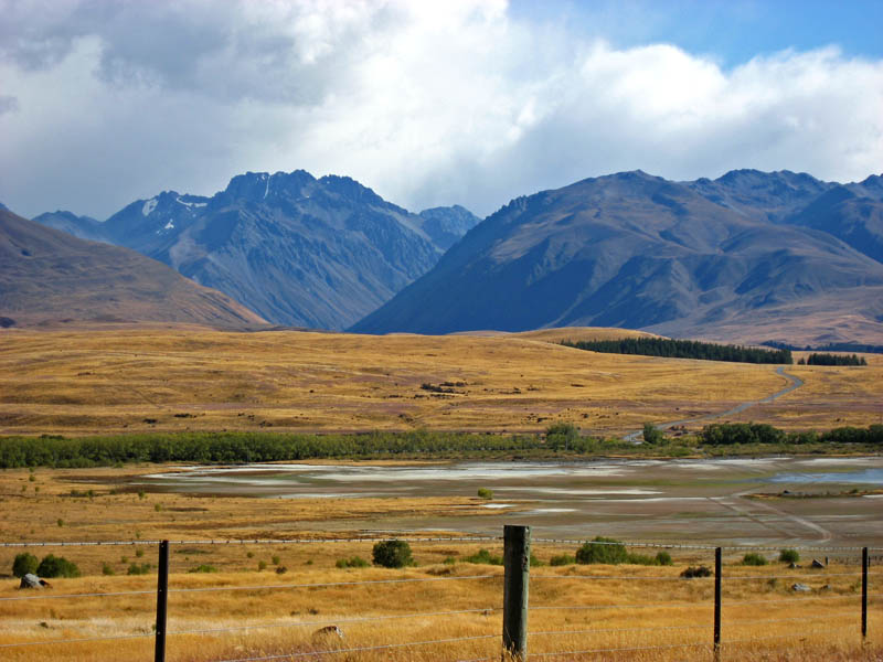 Mountains near Lake Tekapo