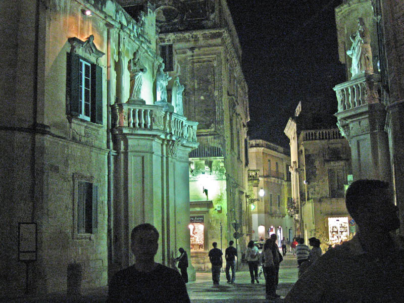 Lecce at night
