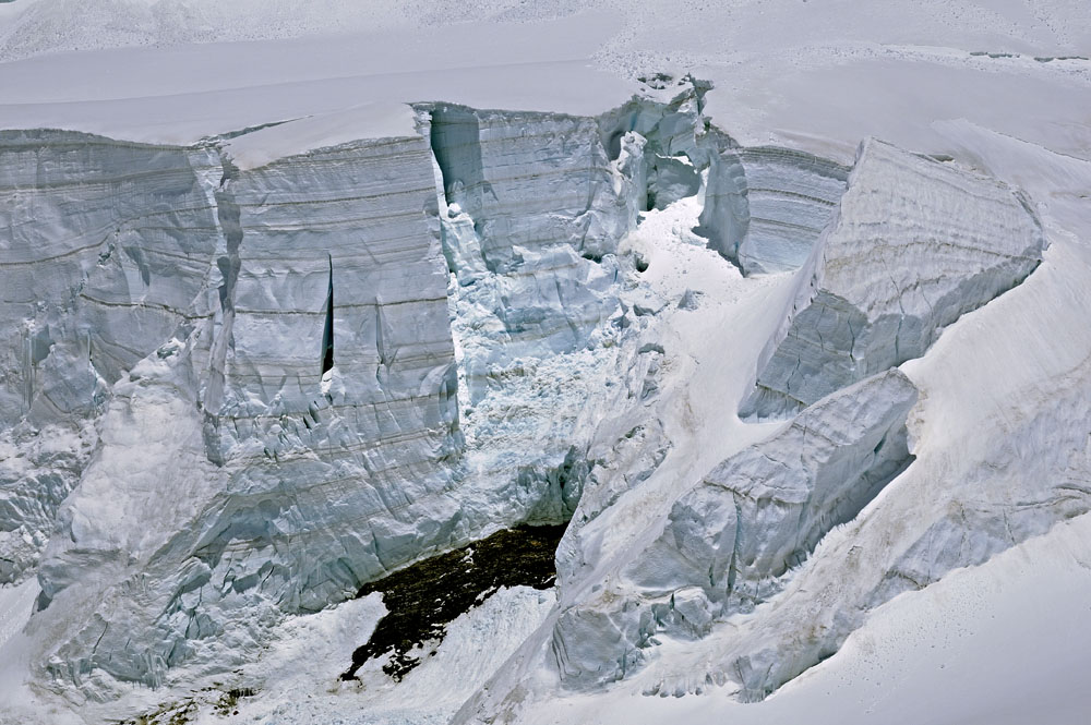 Cross section of glacier at Jungfraujoch